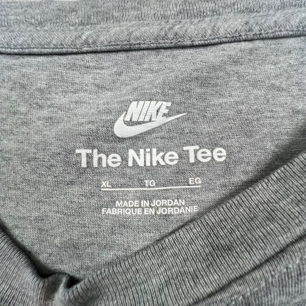 Nike T-Shirt Mens XL Gray Short Sleeve Embroidered Logo Crewneck Tee - Picture 6 of 9